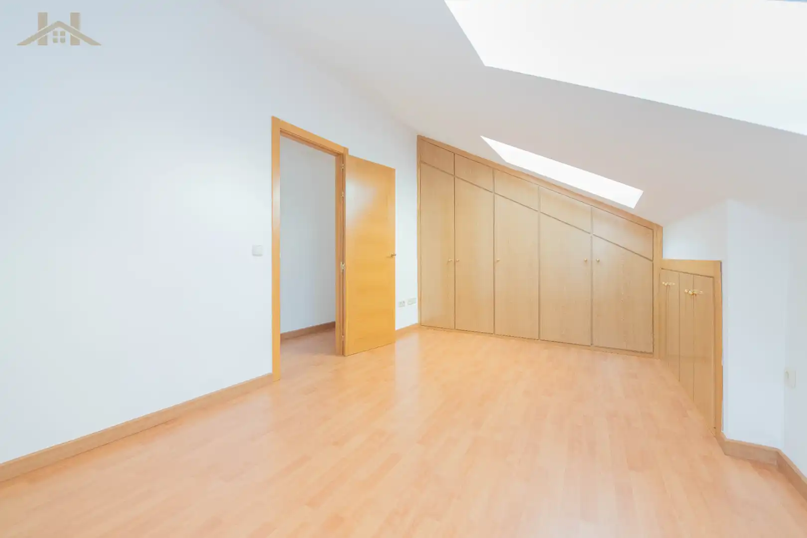 Habitación de Dúplex en venta en Navalcarnero con Aire acondicionado, Calefacción y Terraza