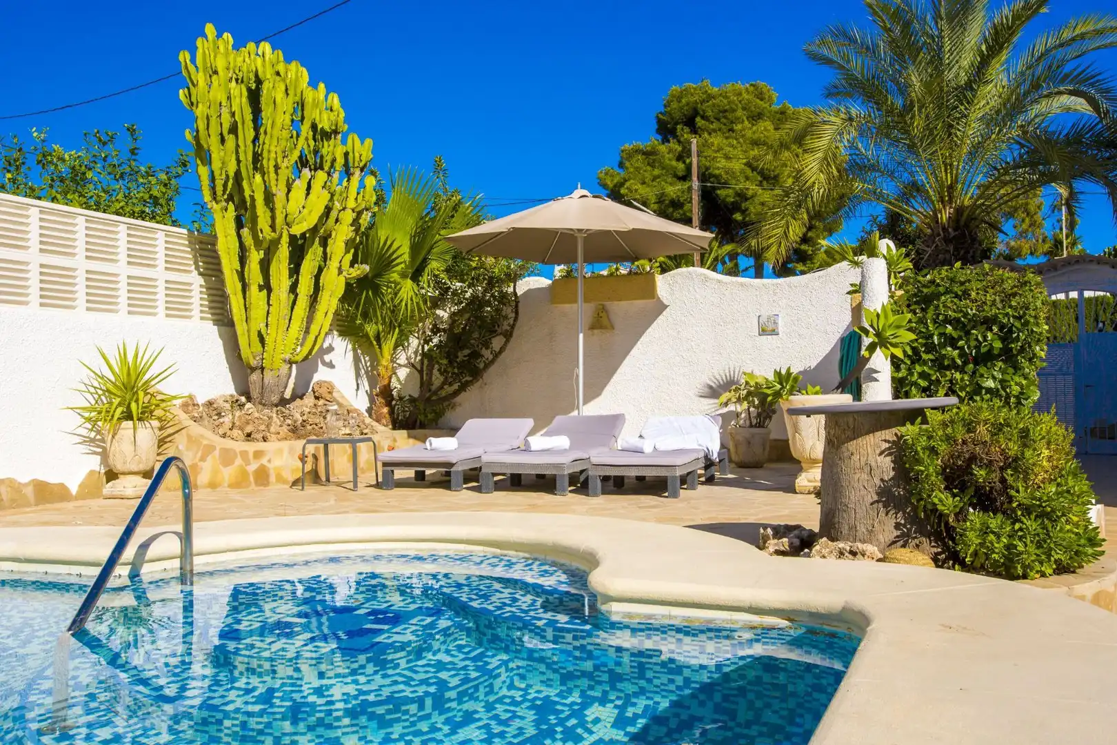 Casa o chalet en venta en La Caleta - La Calalga - Les Bassetes