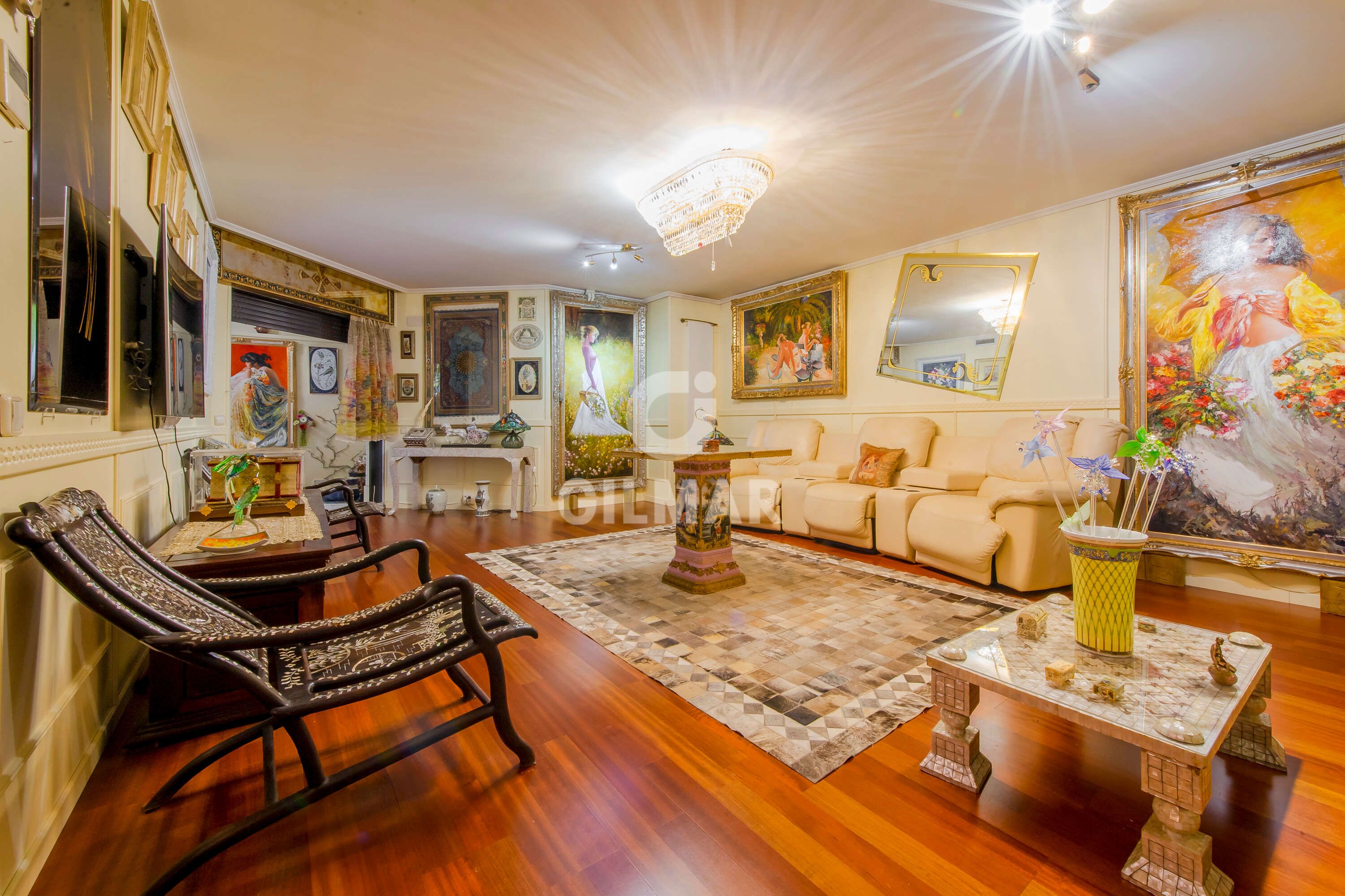 Living room of Flat for sale in  Madrid Capital  with Heating, Storage room and Balcony