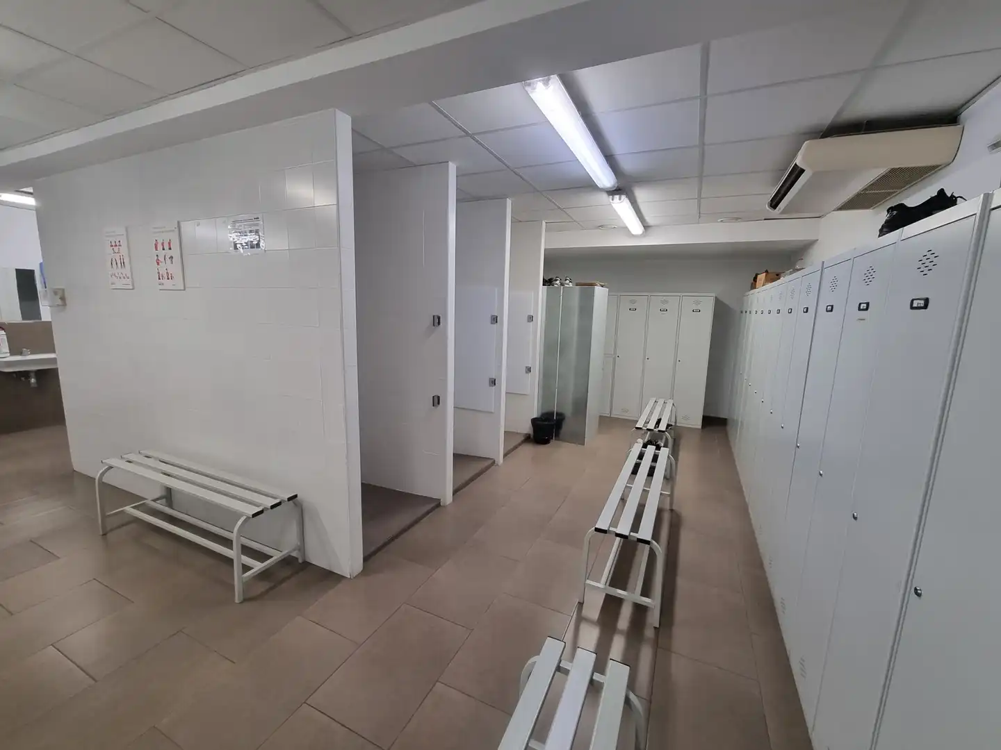Baño de Nave industrial de alquiler en Abrera