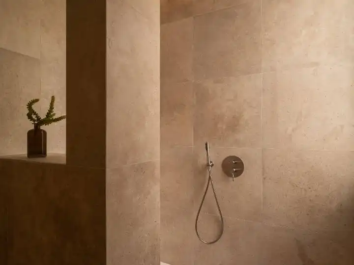 Bathroom of Flat for sale in  Madrid Capital  with Air Conditioner and Balcony