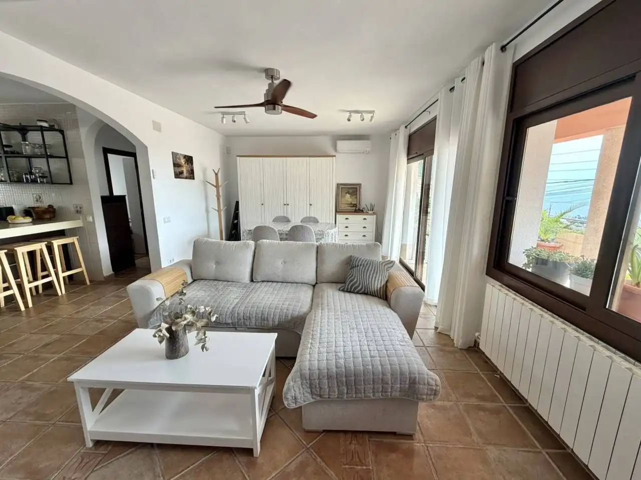 Sala d'estar de Casa o xalet en venda en Lloret de Mar amb Aire condicionat, Calefacció i Jardí privat