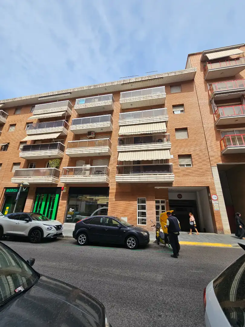 Außenansicht von Wohnung zum Verkauf in Tarragona mit Klimaanlage, Terrasse und Ofen