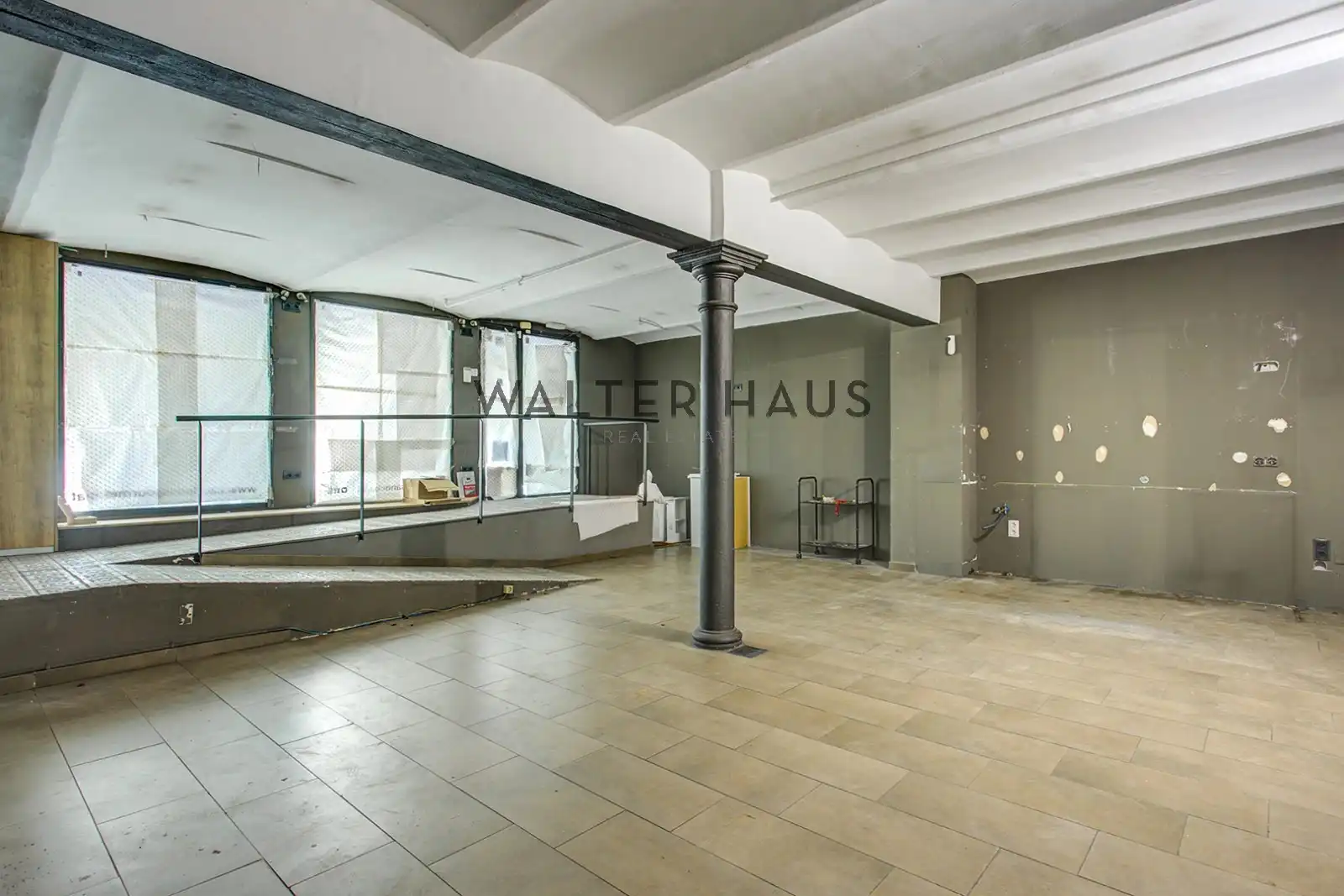 Commercial properties for rent in Barcelona  with Air Conditioner