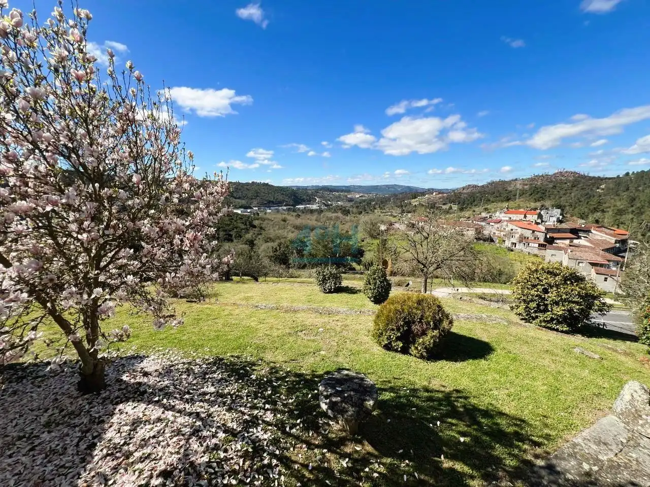 Jardín de Finca rústica de alquiler en San Cibrao das Viñas con Calefacción, Jardín privado y Terraza