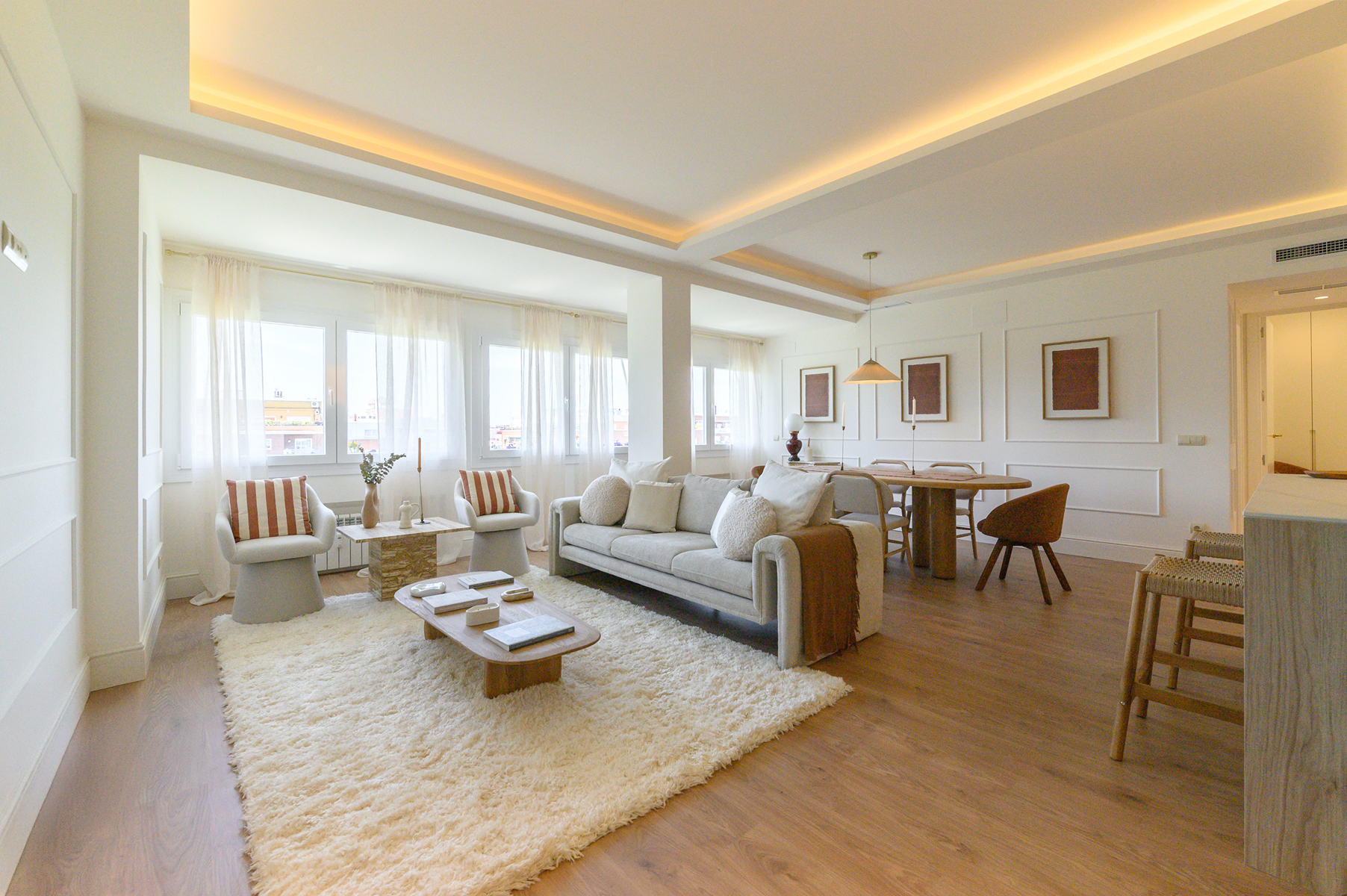 Sala d'estar de Apartament en venda en  Madrid Capital amb Aire condicionat, Calefacció i Terrassa