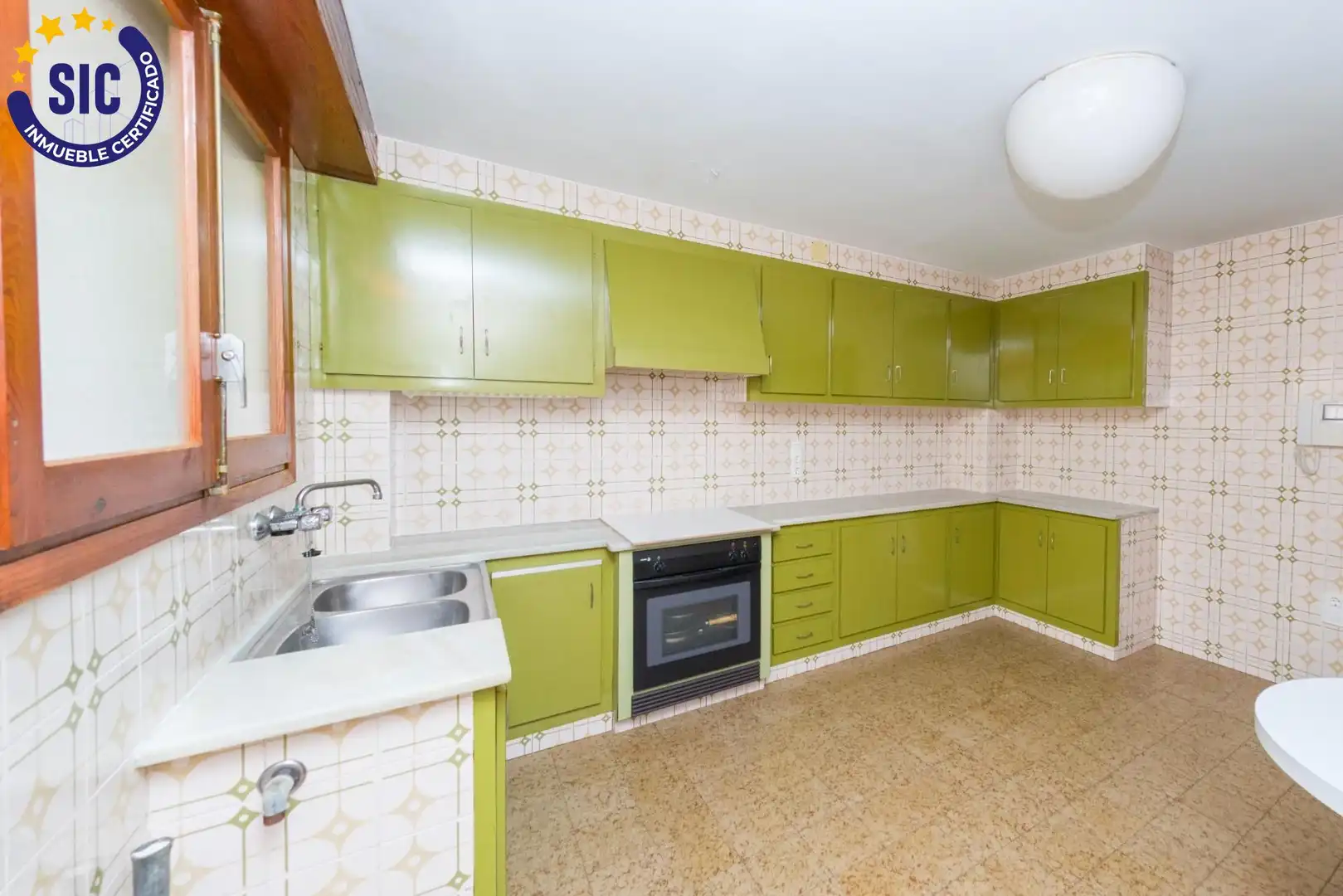 Cuina de Pis en venda en Castellón de la Plana / Castelló de la Plana amb Terrassa i Balcó