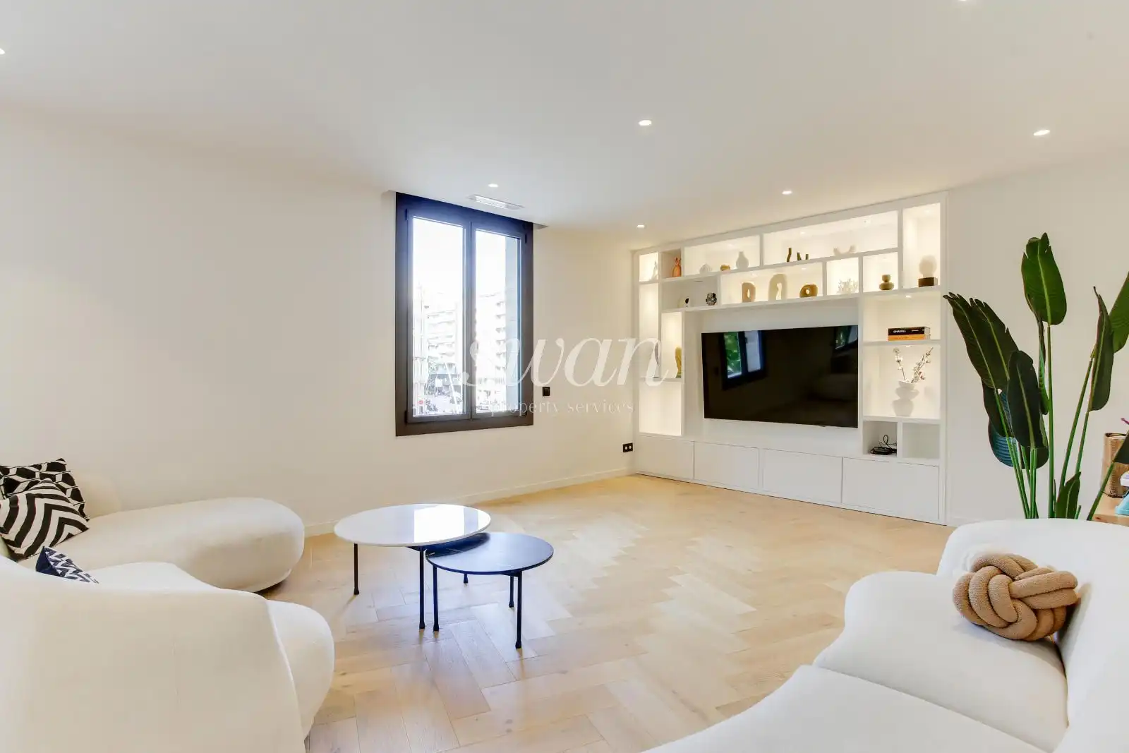 Sala d'estar de Pis en venda en Barcelona amb Aire condicionat, Calefacció i Traster