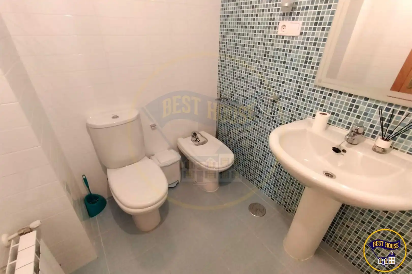 Bathroom of Flat for sale in Cuenca  with Heating, Terrace and Storage room