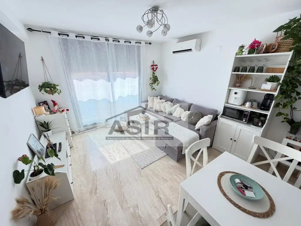 Sala d'estar de Estudi de lloguer en Alzira amb Aire condicionat