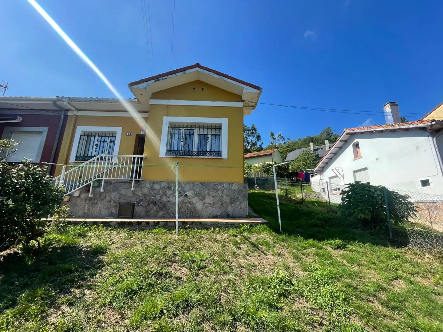 Vista exterior de Casa adosada en venta en Avilés con Calefacción