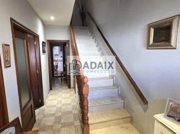 Adosado con balcón en venta en Tomelloso