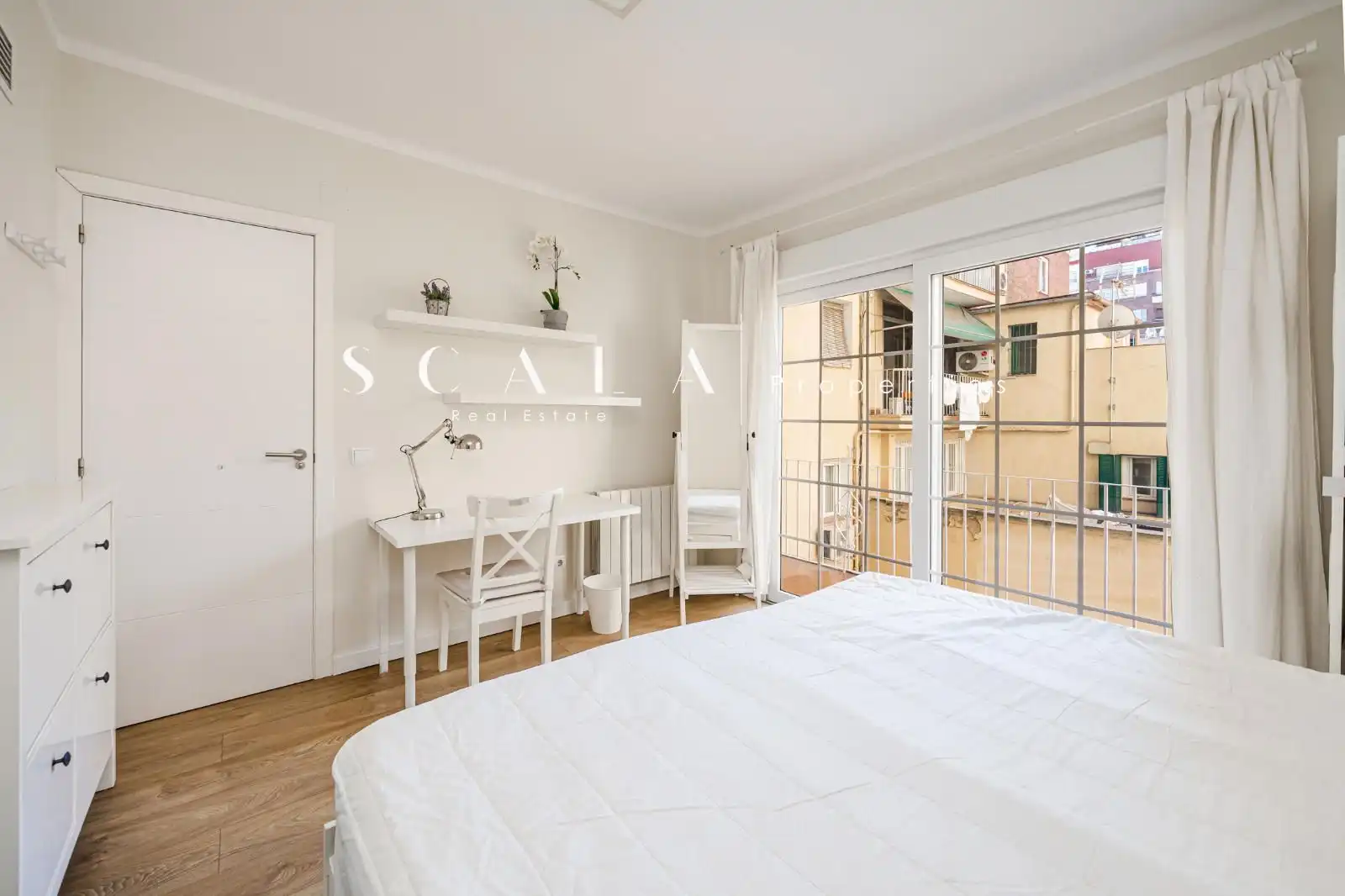 Bedroom of Flat for sale in Madrid  with Air Conditioner, Heating and Terrace