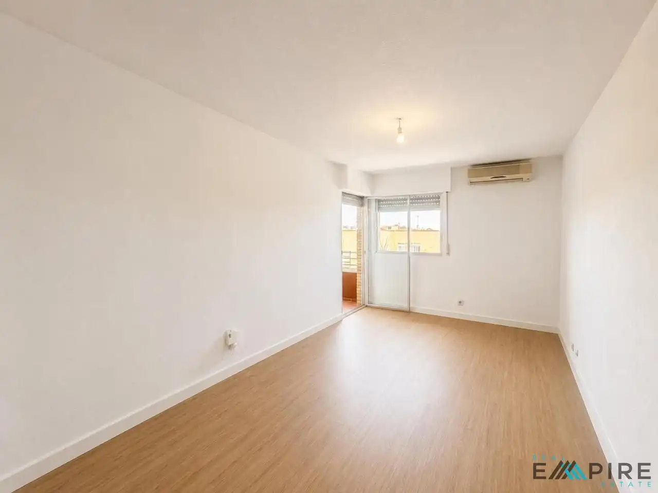 Bedroom of Flat for sale in Parla  with Air Conditioner and Terrace