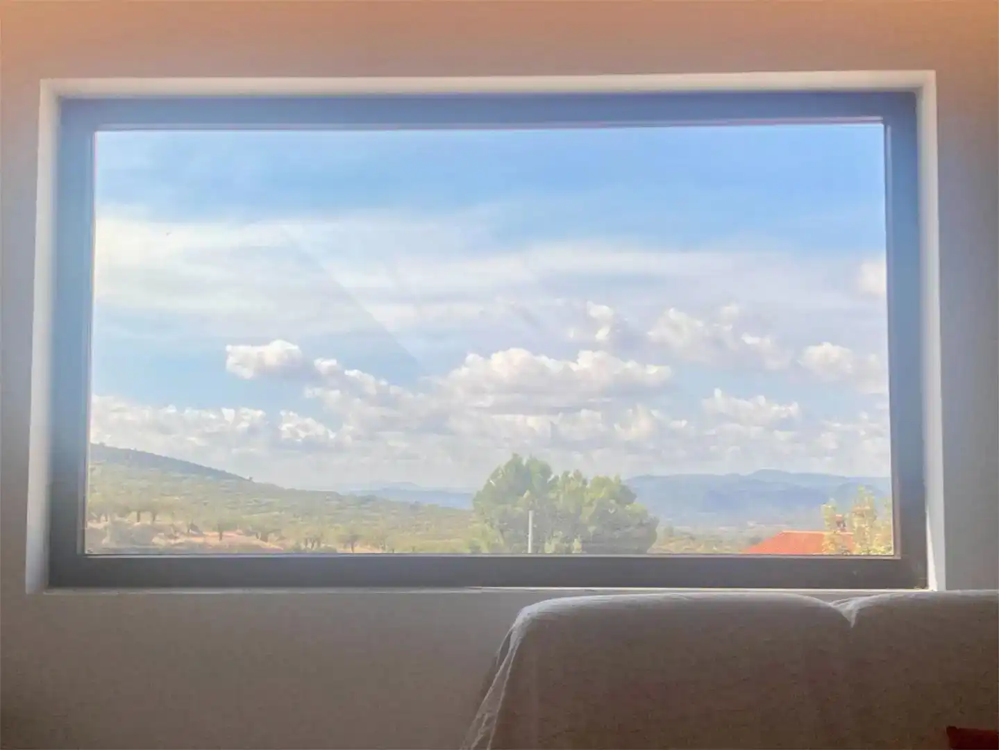 Vista exterior de Finca rústica en venda en Sierra Engarcerán amb Aire condicionat, Jardí privat i Traster