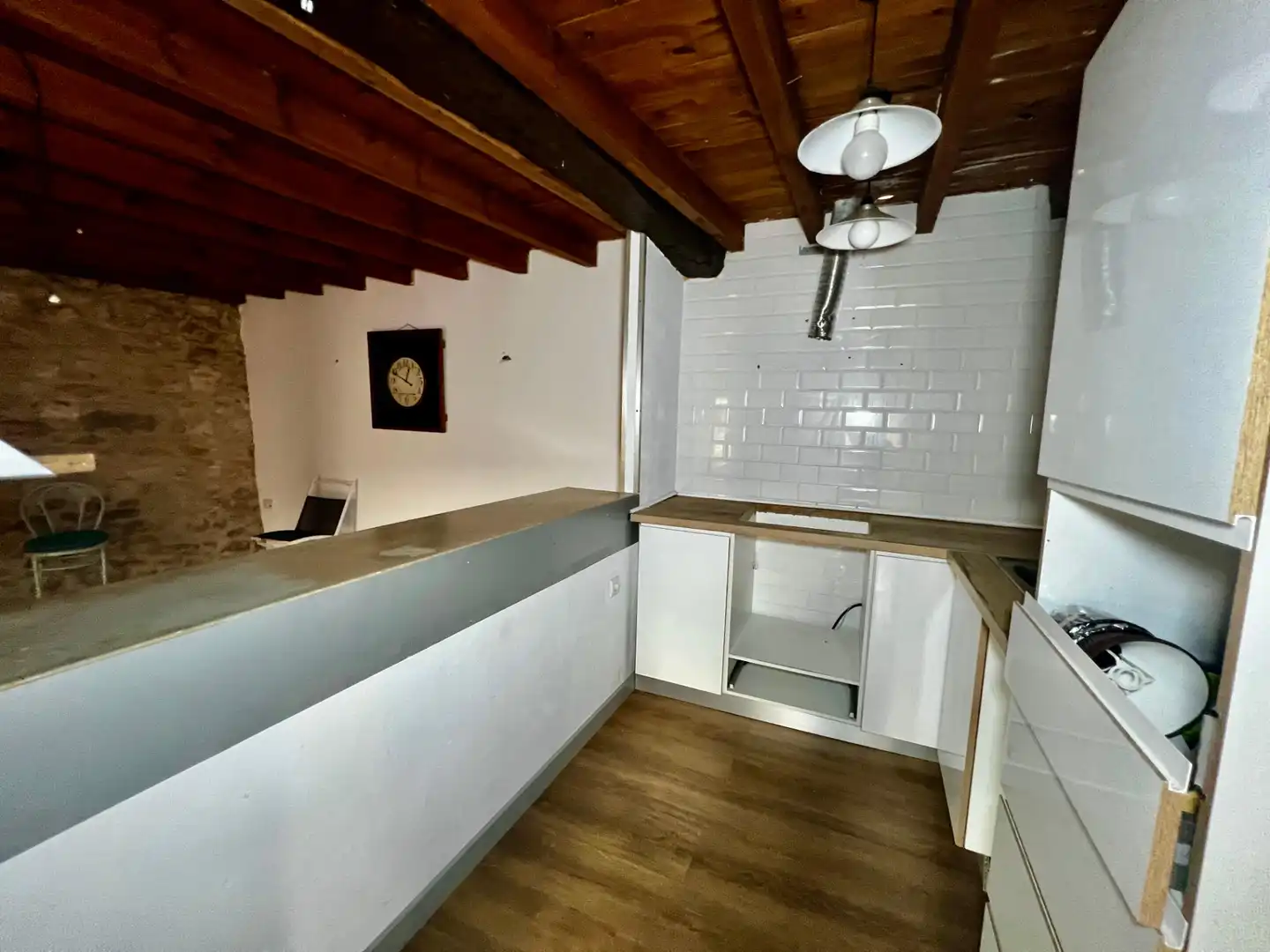 Cocina de Edificio en venta en Valle de Valdelucio