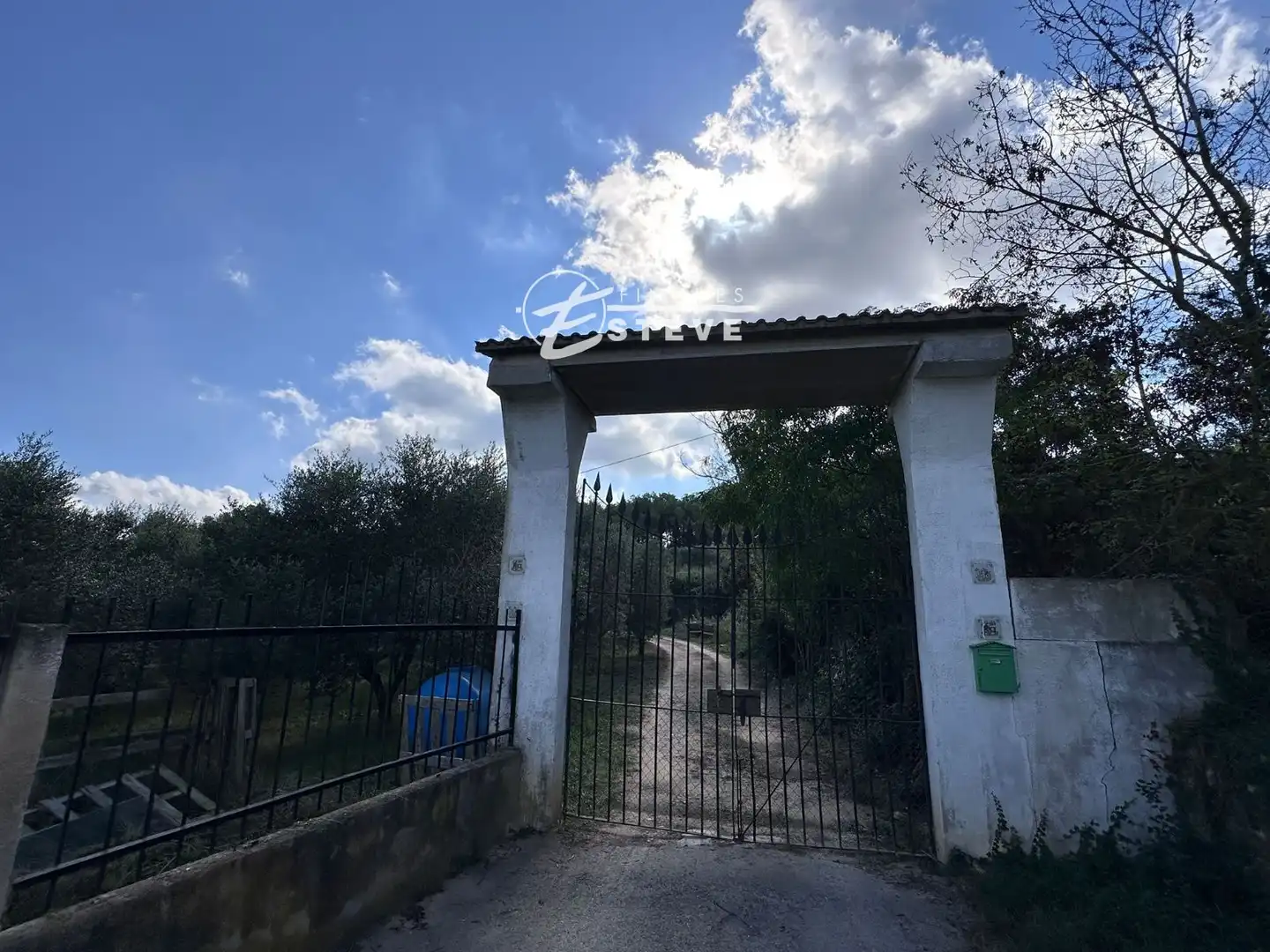 Vista exterior de Pis en venda en Castellet i la Gornal amb Terrassa, Traster i Piscina