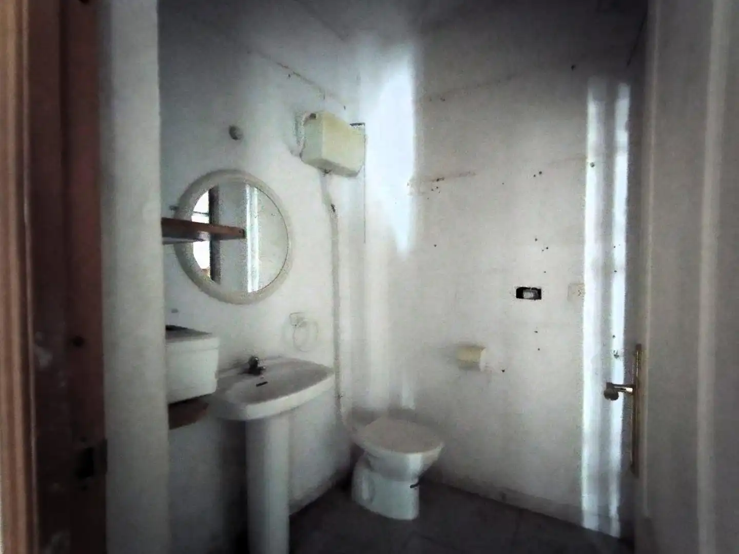 Bathroom of Commercial properties for rent in San Fernando