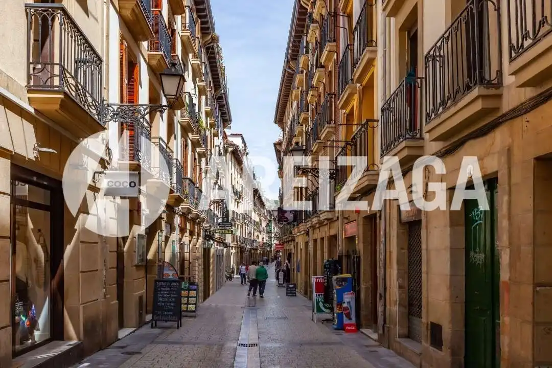 Piso con ascensor en venta en Calle Fermín Calbetón 33, imagen 38