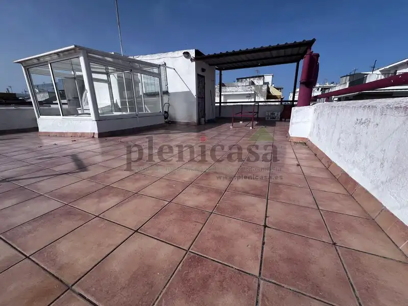 Vista exterior de Casa o xalet en venda en Punta Umbría amb Aire condicionat, Calefacció i Jardí privat