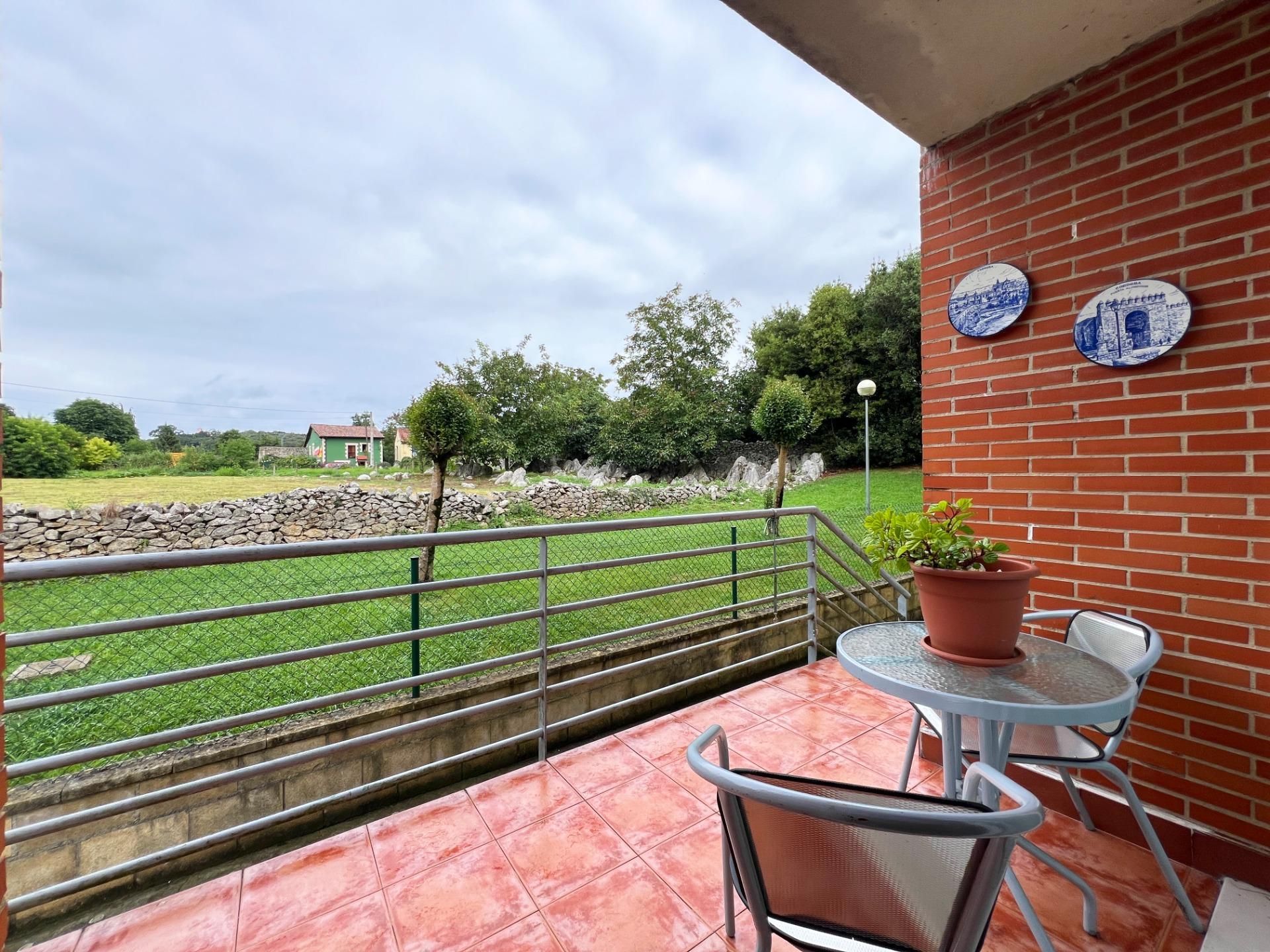 Terrassa de Planta baixa en venda en Entrambasaguas amb Calefacció, Jardí privat i Terrassa