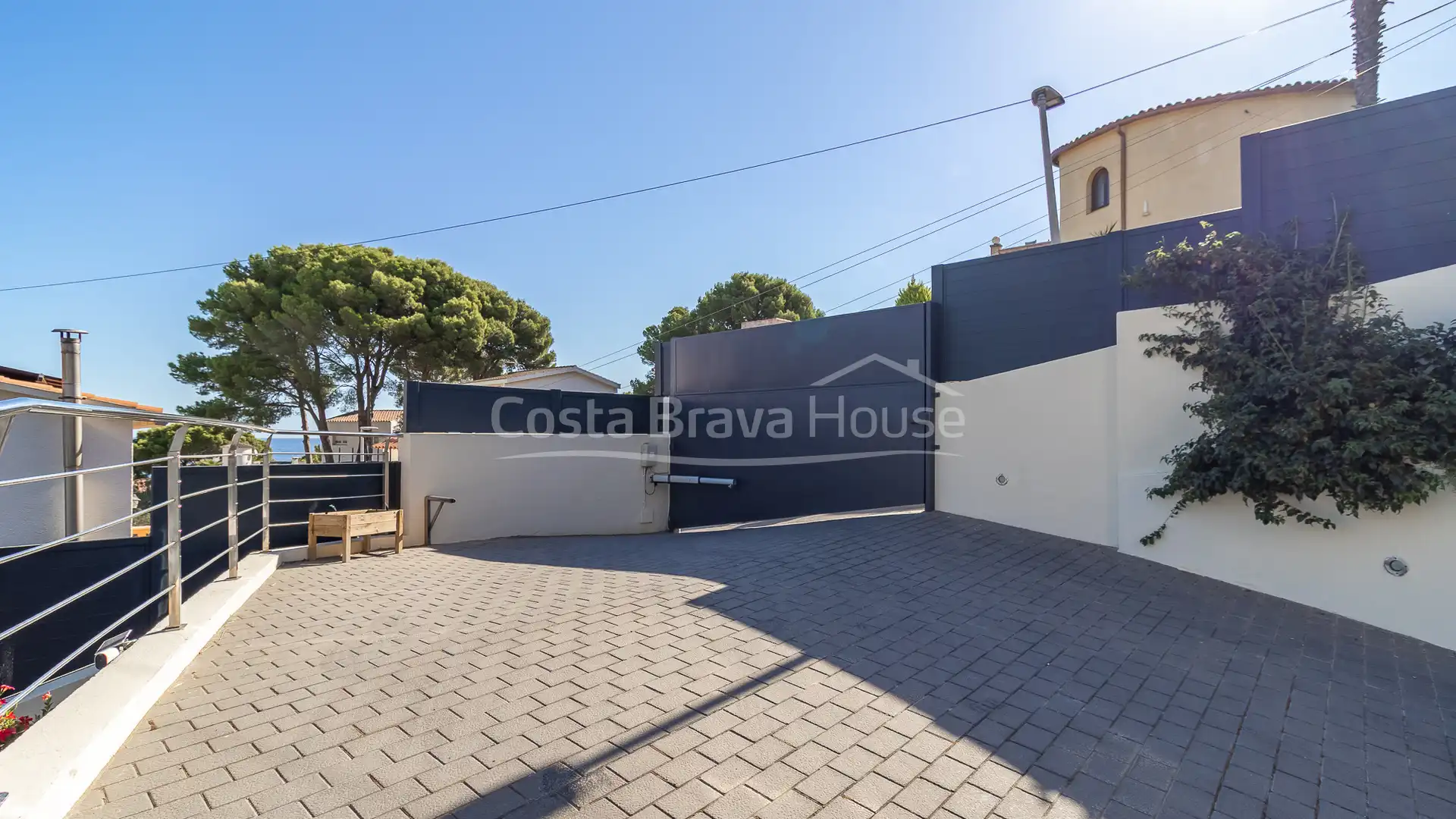 Parking of Houses for sale in Pals  with Air Conditioner, Heating and Private garden