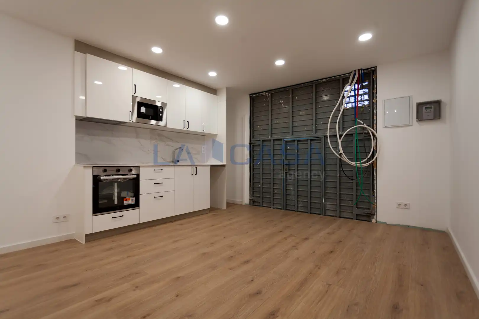 Cocina de Local en venta en L'Hospitalet de Llobregat