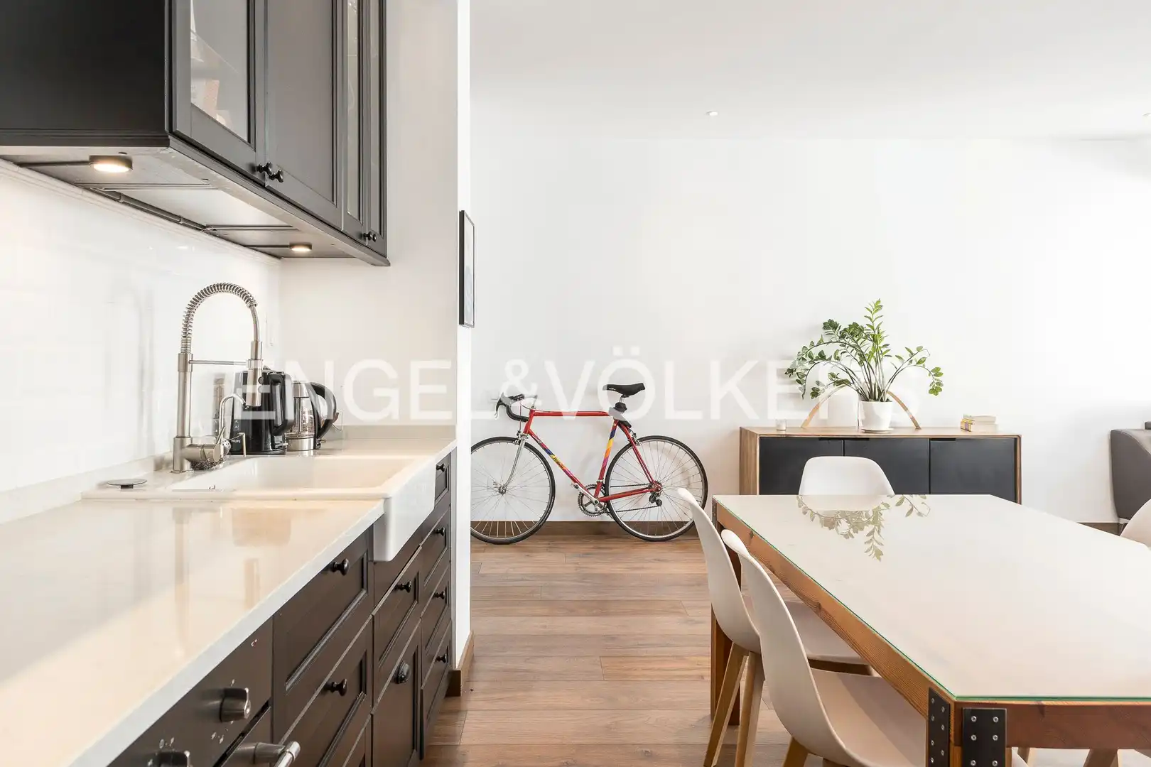 Cocina de Piso en venta en Barcelona con Calefacción, Jardín privado y Parquet