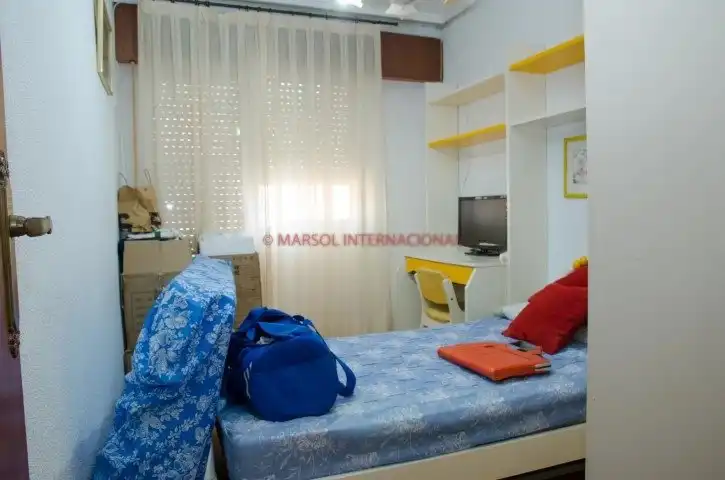Dormitori de Apartament en venda en Orihuela amb Terrassa, Moblat i Balcó