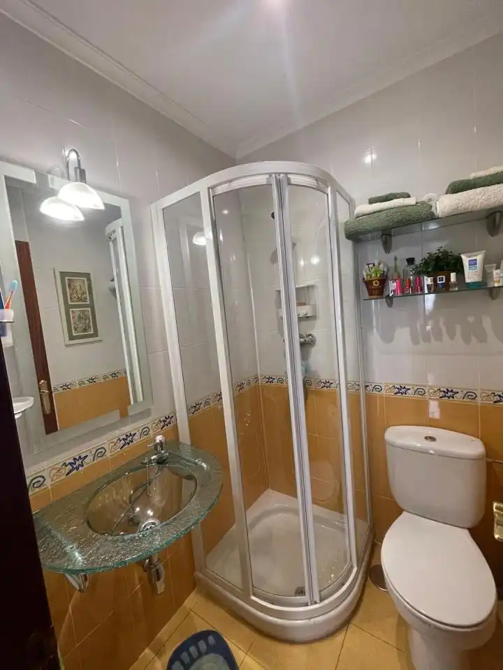 Bany de Pis en venda en Noja amb Calefacció, Terrassa i Piscina comunitària