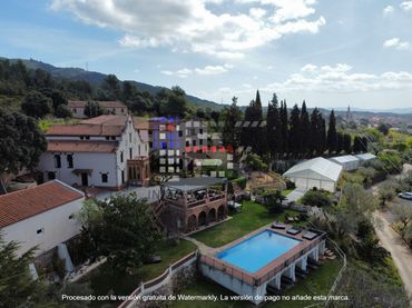 Casa rústica con balcón en venta en Airesol