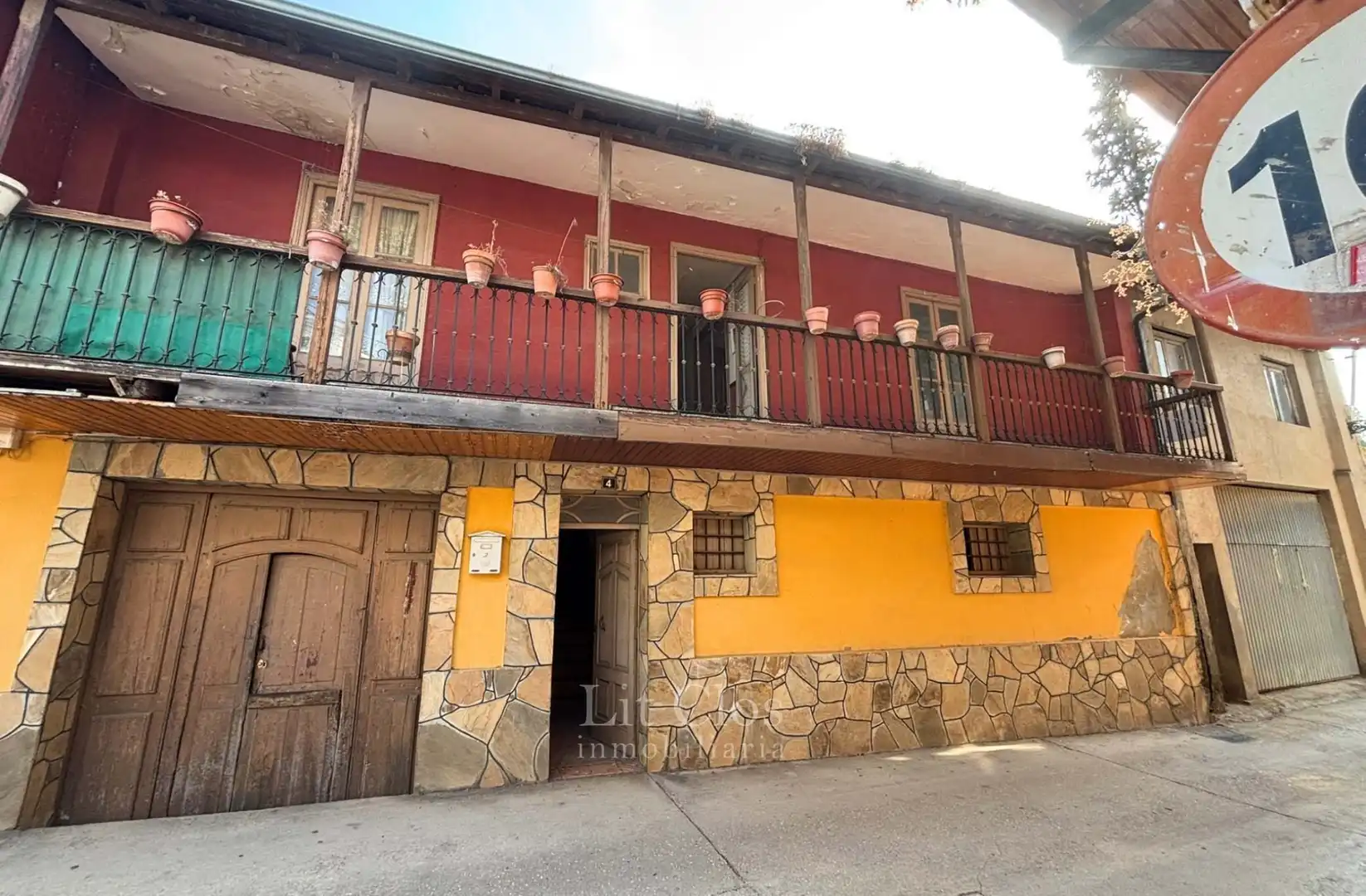 Casa amb jardí en venda a Rua Vilabril 4F