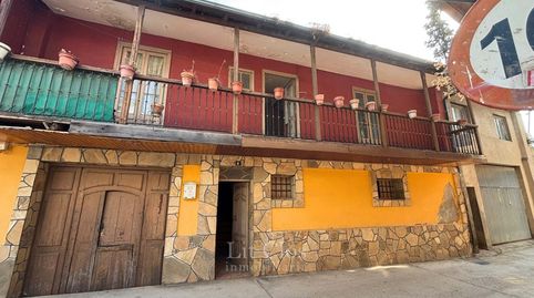 CASA TRADICIONAL CON JARDÍN Y BALCONADA EN VILOIRA PARA REFORMAR