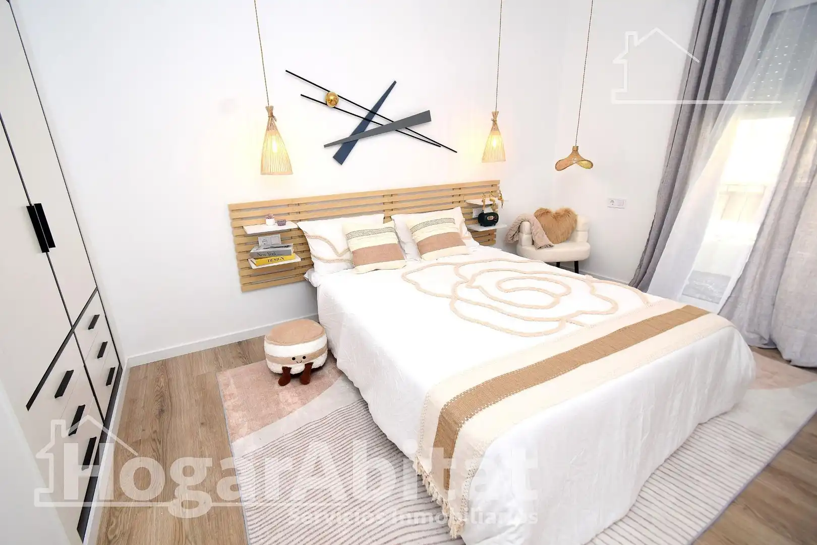 Bedroom of Attic for sale in Picassent  with Parquet flooring, Terrace and Furnished
