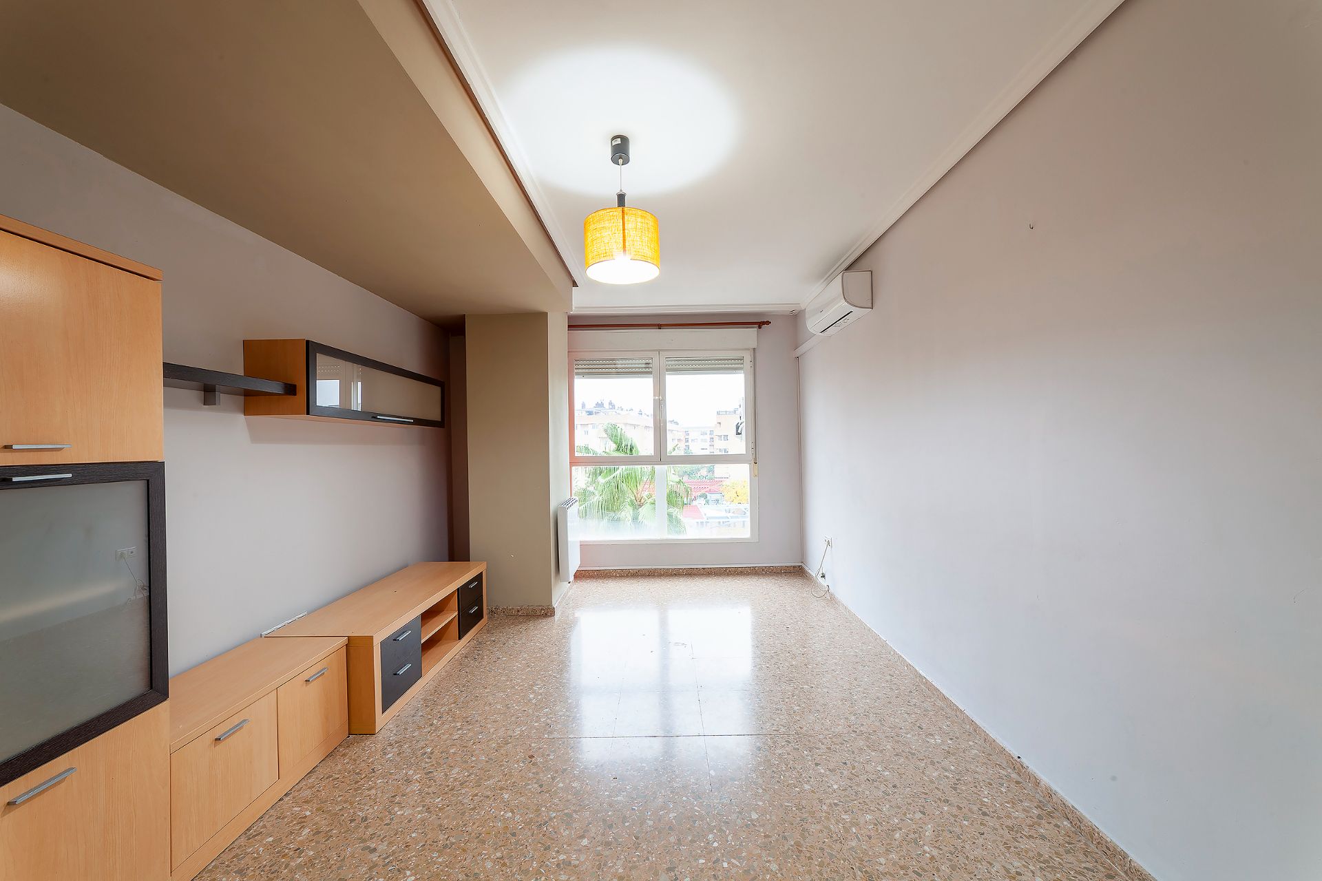 Living room of Flat to rent in Aldaia  with Air Conditioner, Heating and Oven