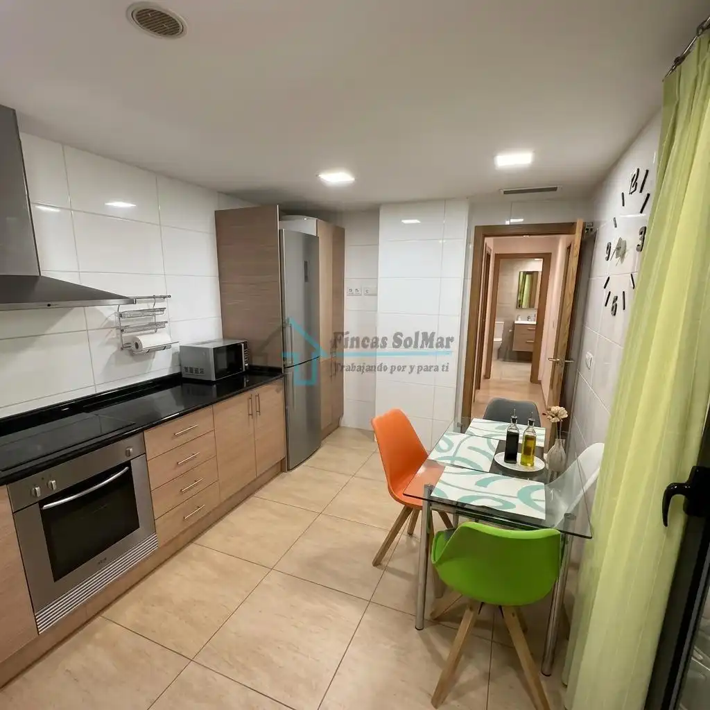 Cuina de Apartament en venda en Castellón de la Plana / Castelló de la Plana amb Aire condicionat, Calefacció i Parquet
