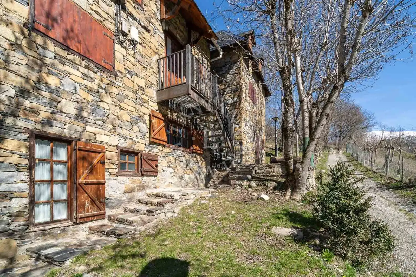 Exterior view of Flat for sale in Naut Aran  with Heating and Storage room