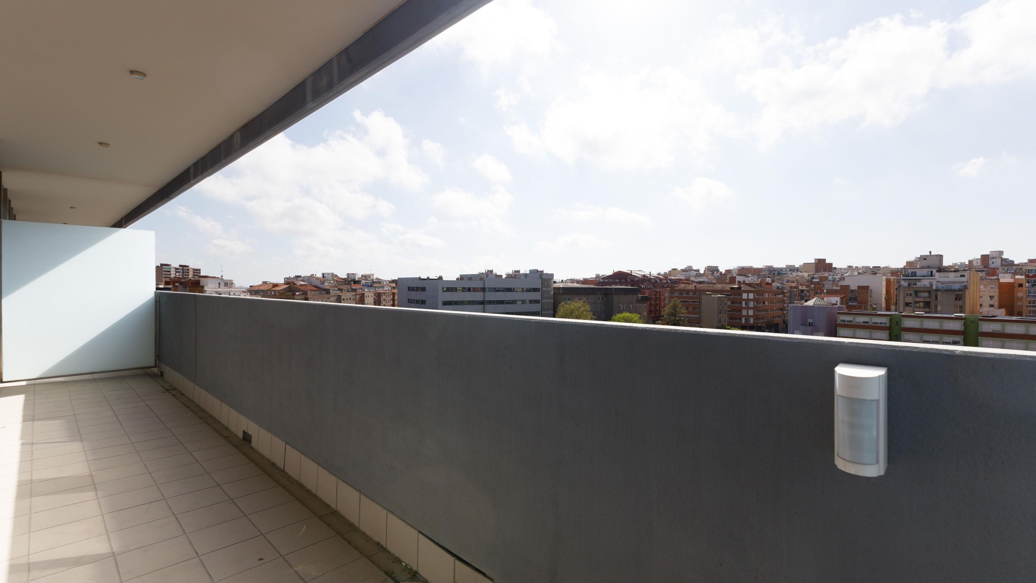 Terrassa de Pis en venda en L'Hospitalet de Llobregat amb Aire condicionat, Calefacció i Terrassa