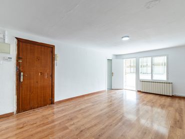 Appartement avec balcon à vendre à Grup Vint-I-Cinc de Setembre