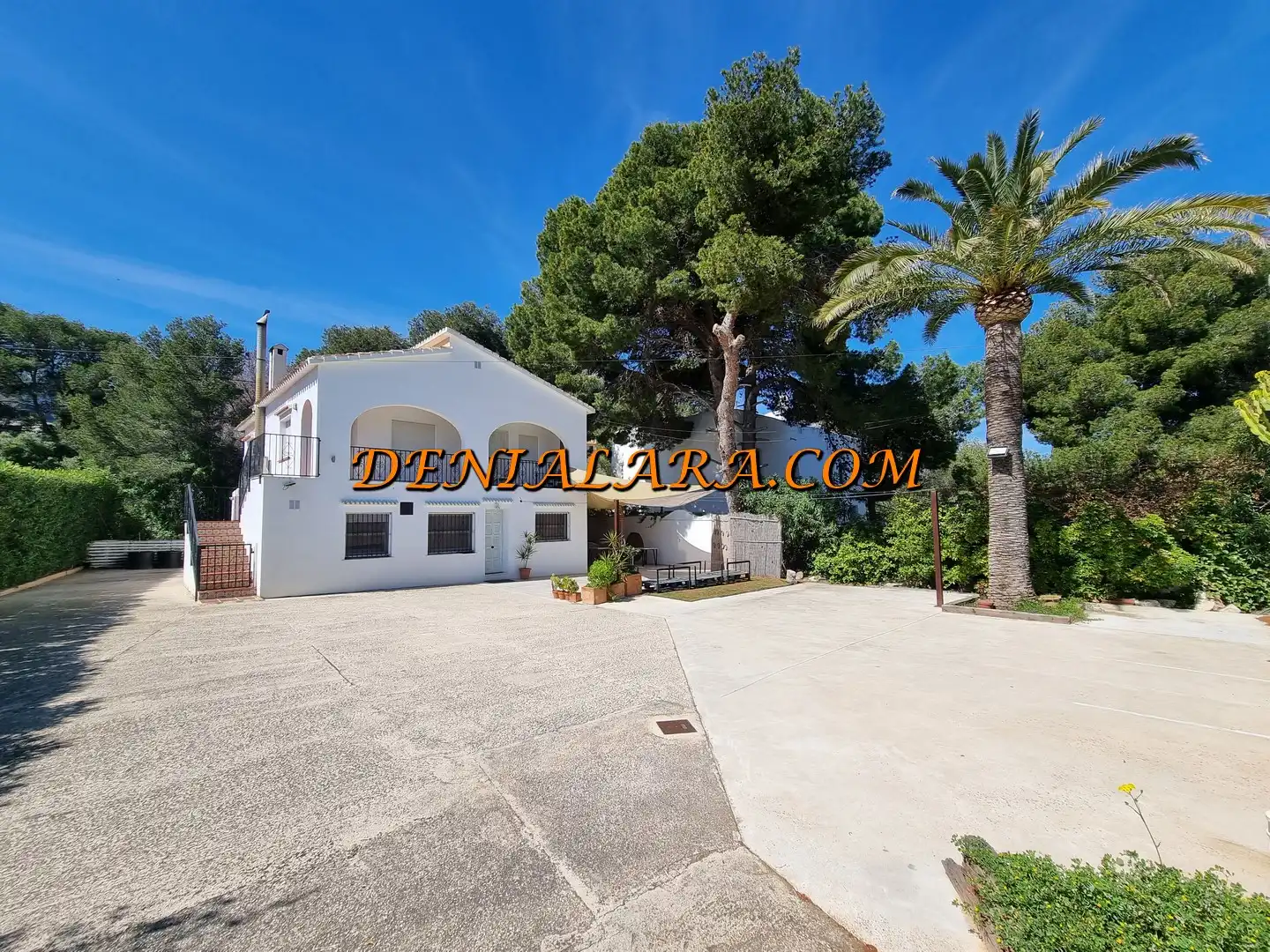 Exterior view of Houses for sale in Dénia  with Terrace, Storage room and Furnished