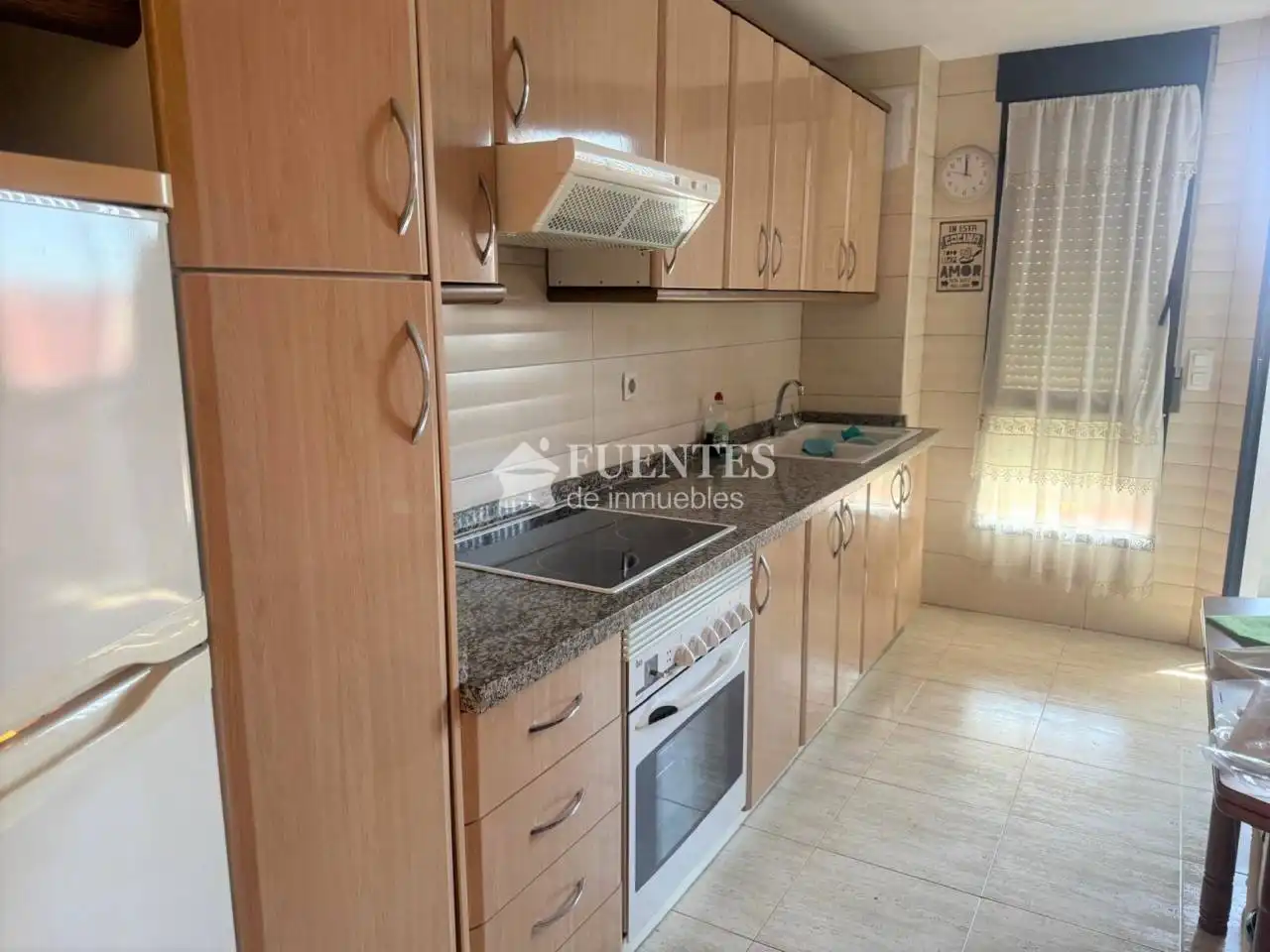 Cocina de Piso de alquiler en Alicante / Alacant con Amueblado y Balcón