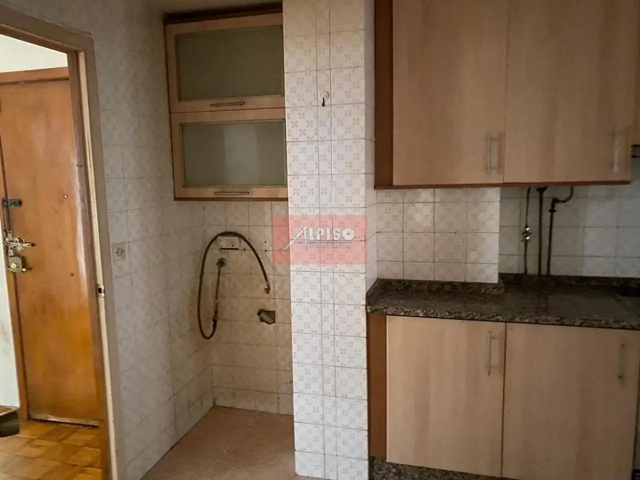Cuina de Pis en venda en Ribadavia amb Calefacció, Parquet i Traster