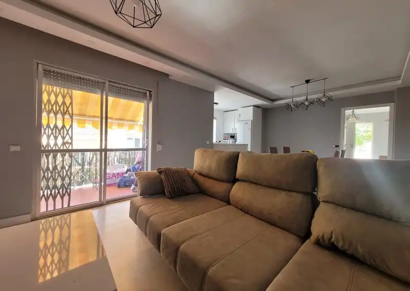 Sala de estar de Piso en venta en Marbella con Aire acondicionado, Calefacción y Terraza