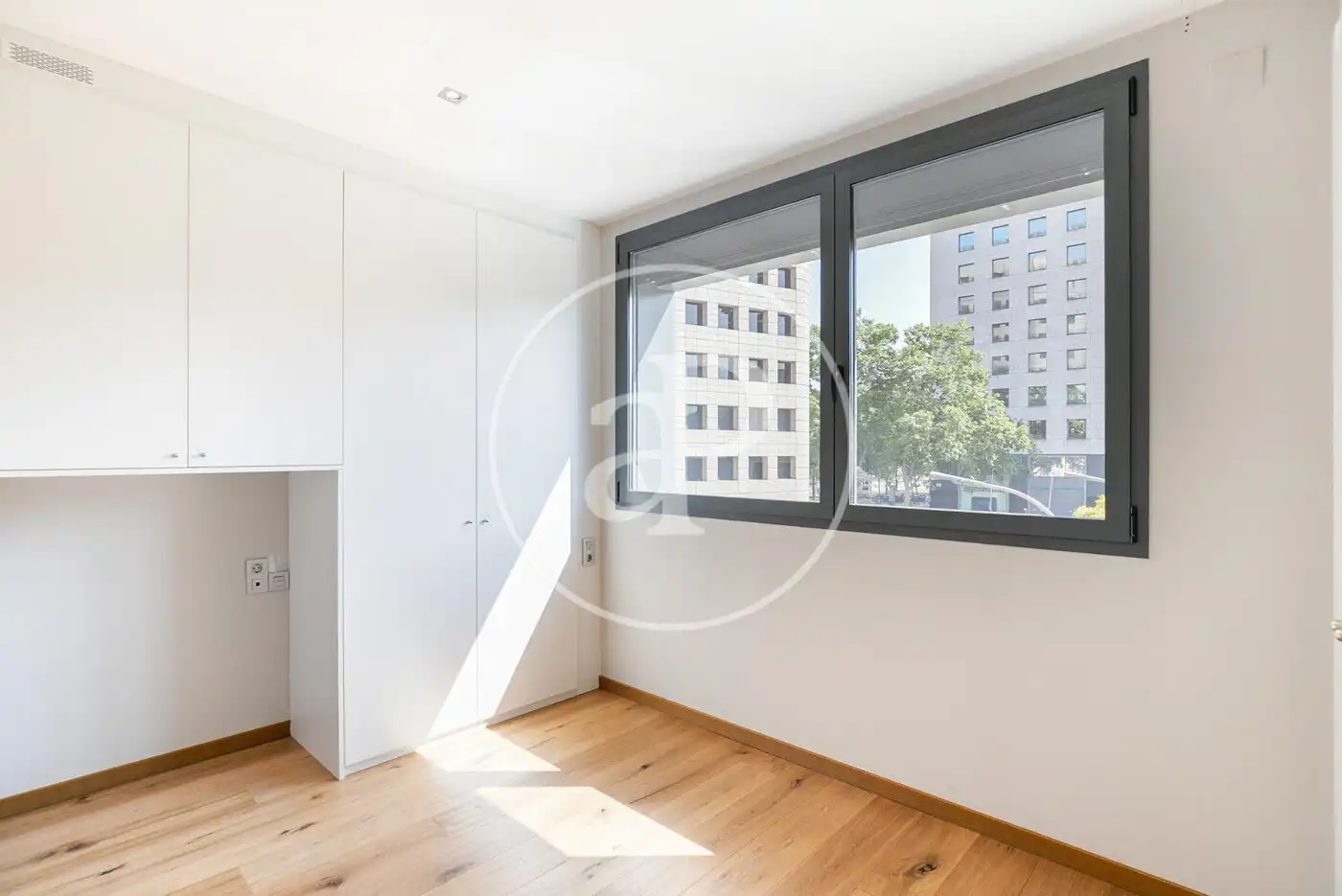 Bedroom of Flat for sale in Barcelona  with Air Conditioner, Heating and Storage room