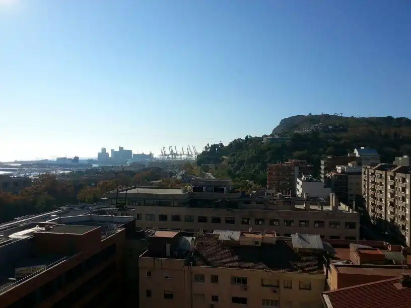 Vista exterior de Àtic en venda en Barcelona amb Aire condicionat, Calefacció i Alarma