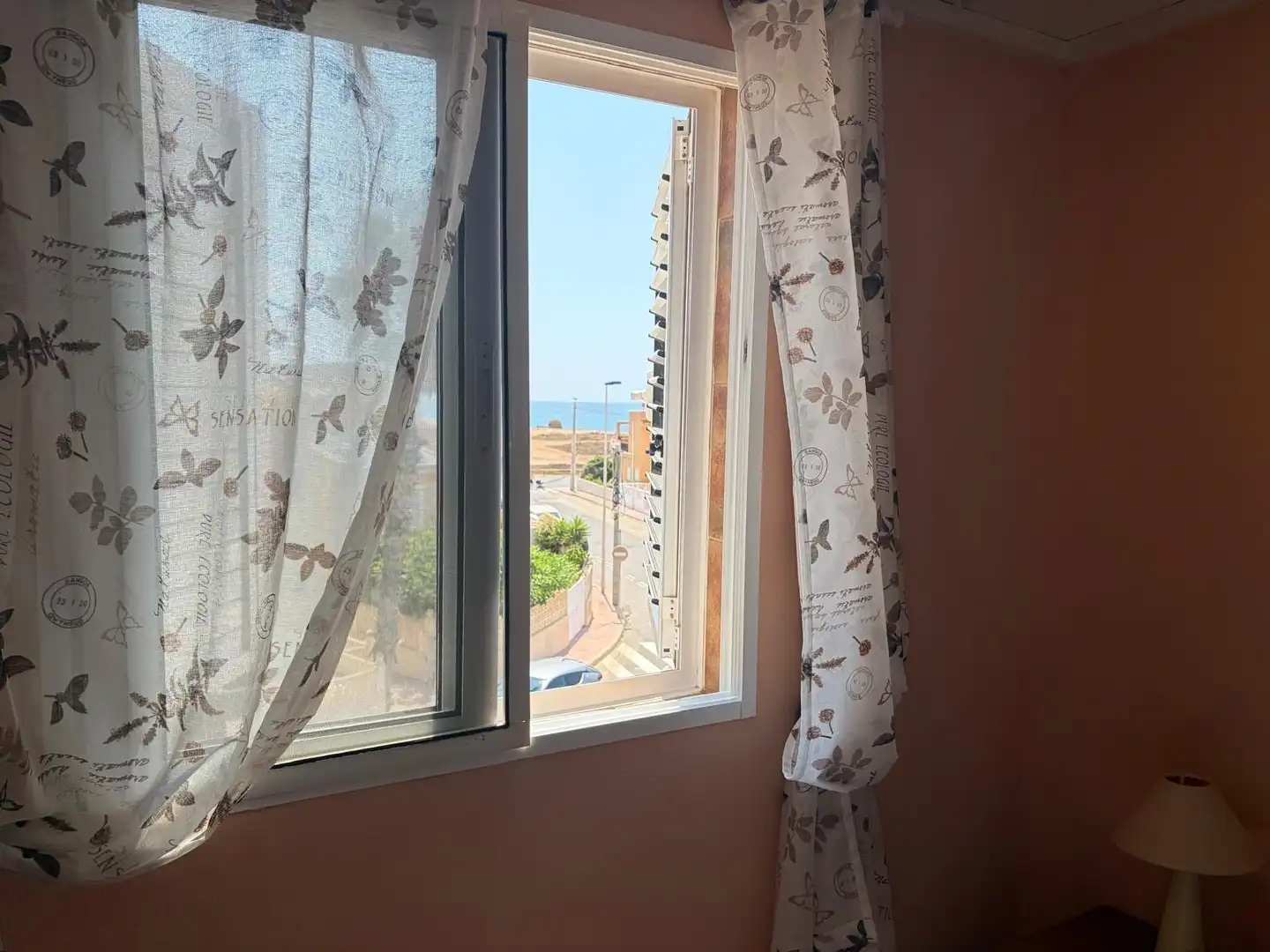 Habitación de Casa adosada en venta en Torrevieja con Jardín privado, Terraza y Trastero
