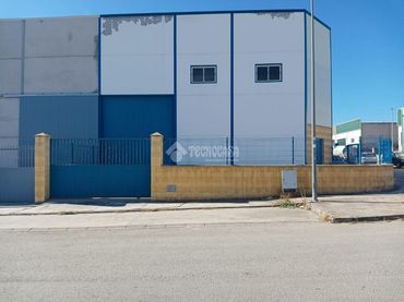 Locale commerciale in affitto a Calle MOLINEROS