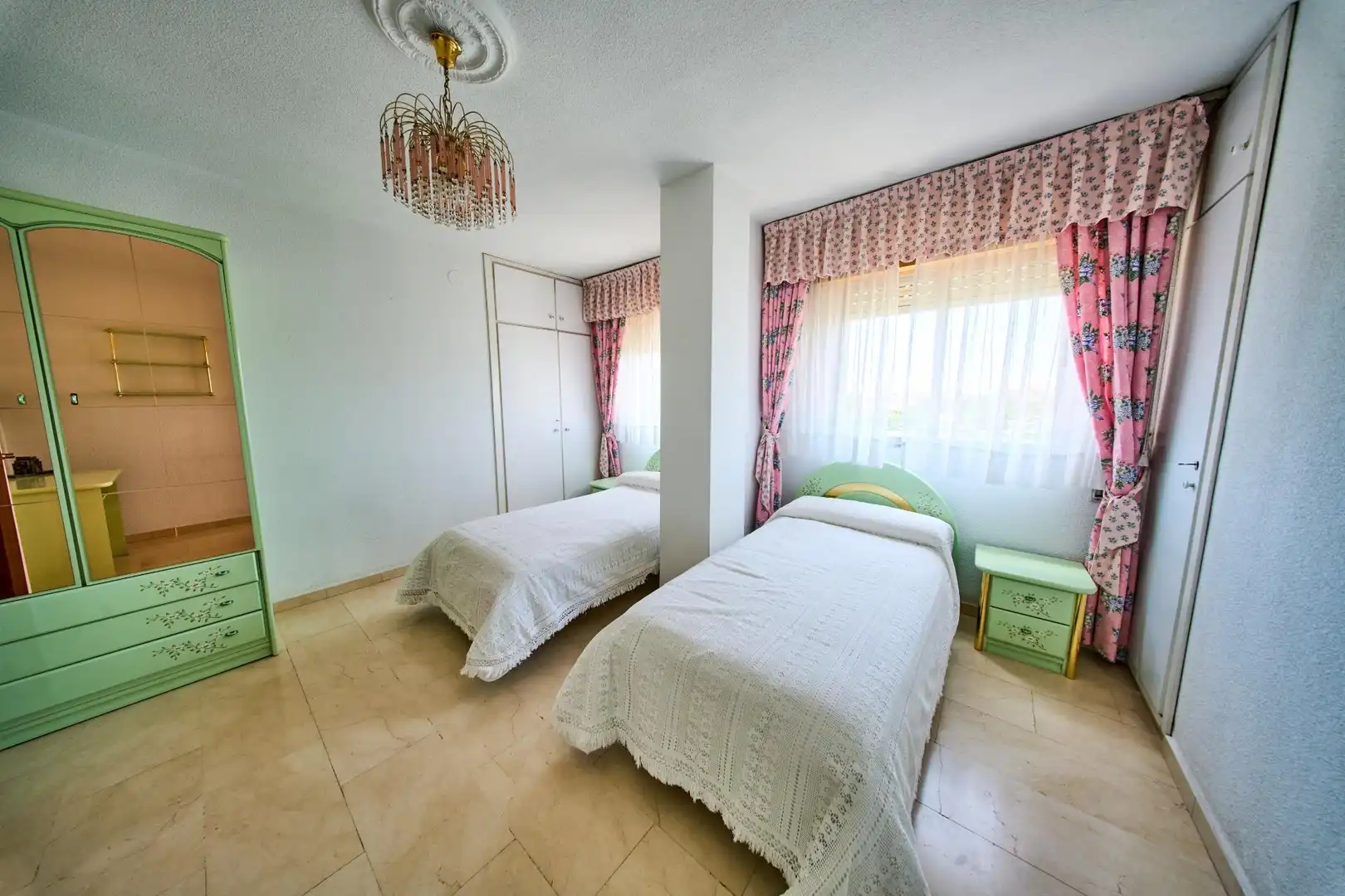 Bedroom of Flat for sale in Granada