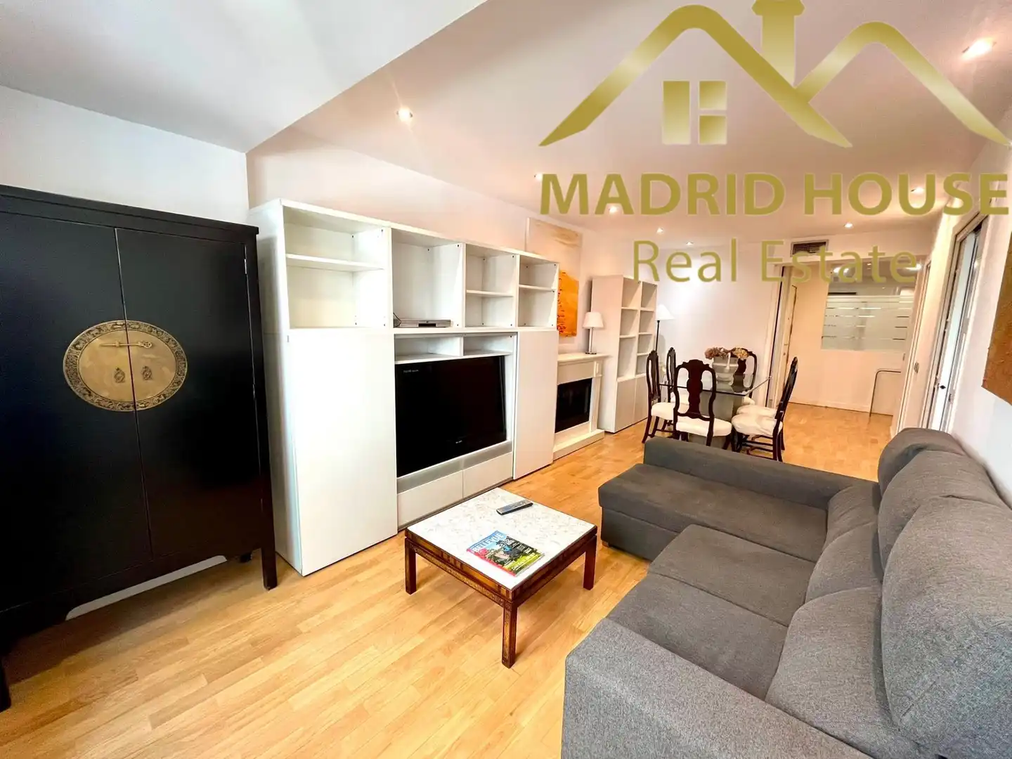 Außenansicht von Wohnung zum Verkauf in Madrid mit Klimaanlage, Heizung und Möbliert
