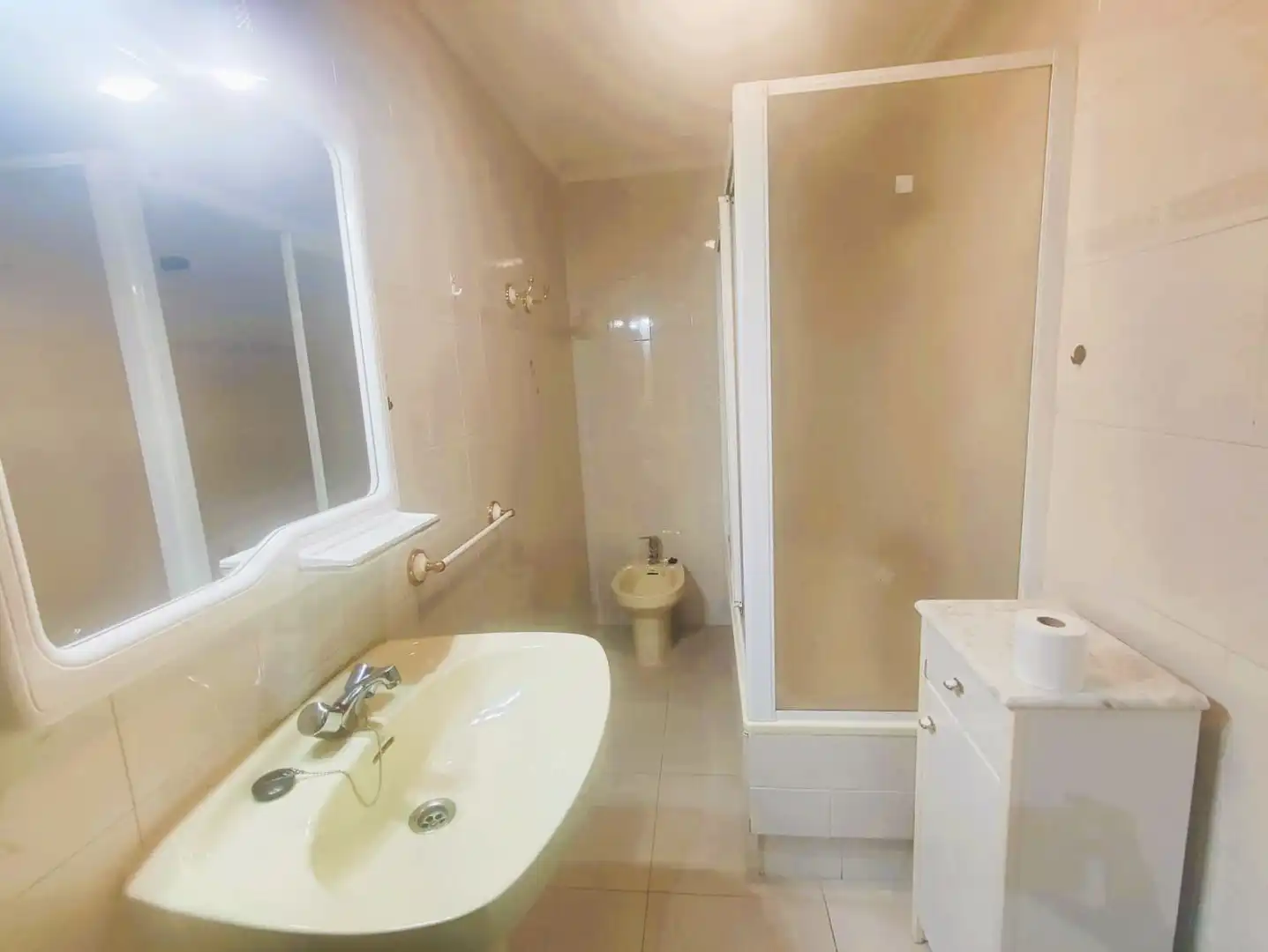 Bany de Apartament de lloguer en San Bernardo - Carmelitas - Campus